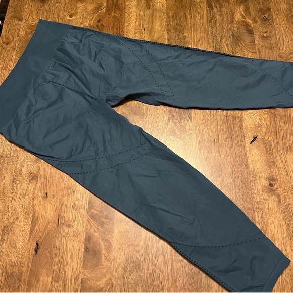 Fabletics High Rise Blue Leggings Large 22” Inseam Athletic Workout Athleisure - Picture 9 of 9